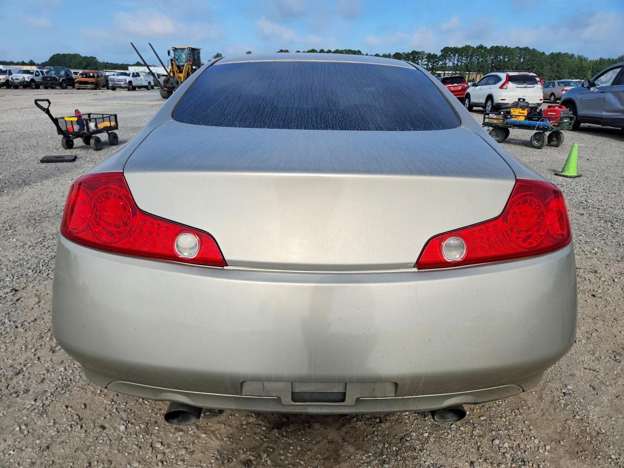 2005 Infiniti G35 Base - Image 6
