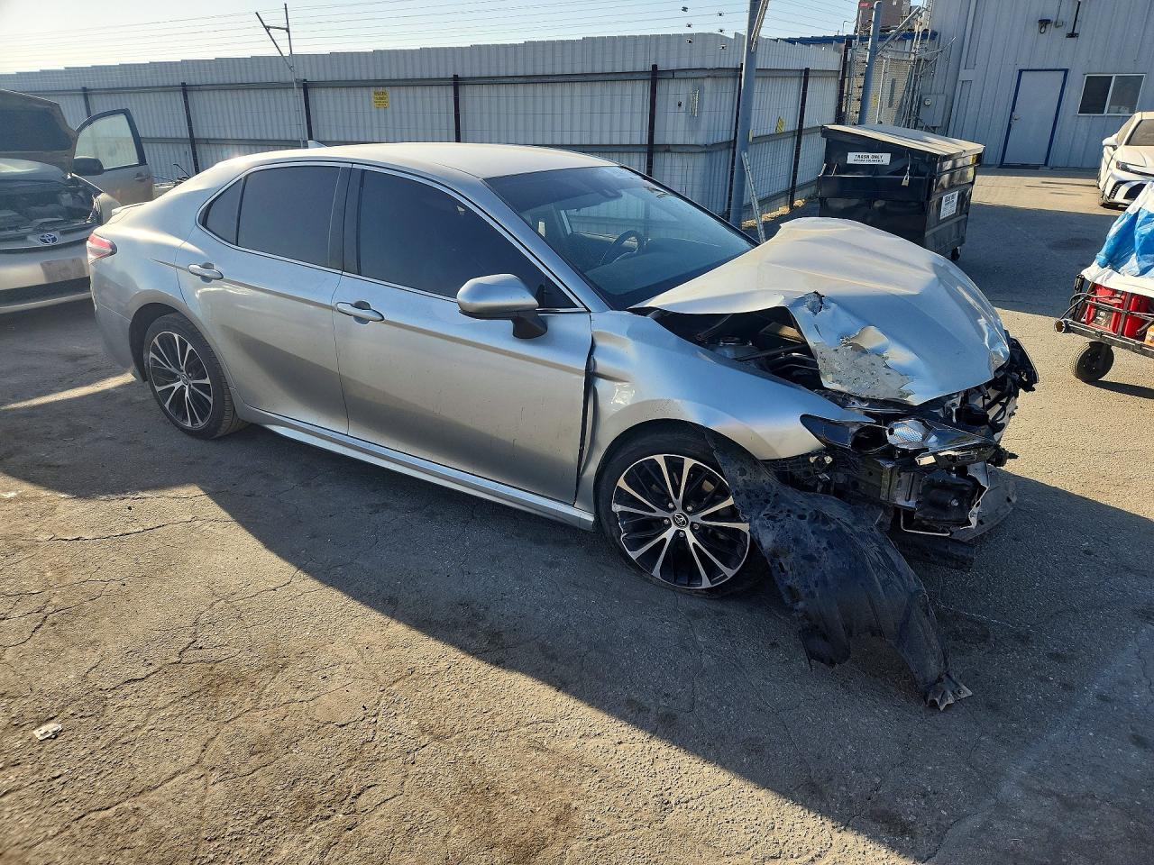 2019 Toyota Camry Se - Фото 4