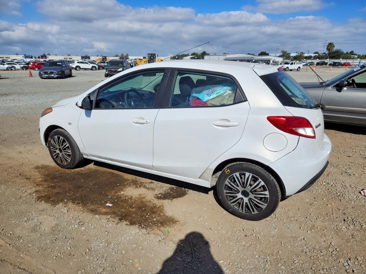 2013 Mazda Mazda2 - Фото 2
