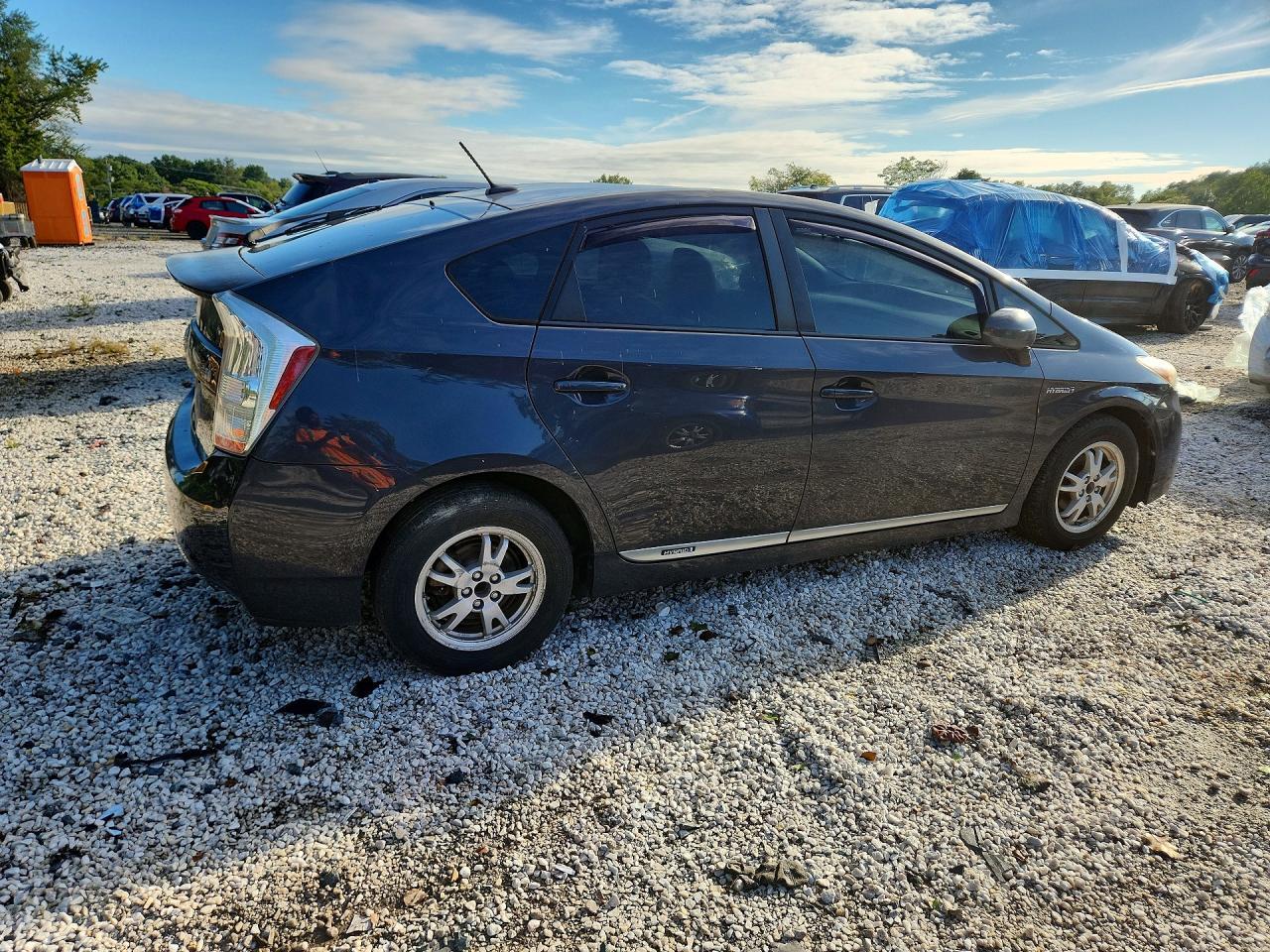 2011 Toyota Prius Three - Image 3