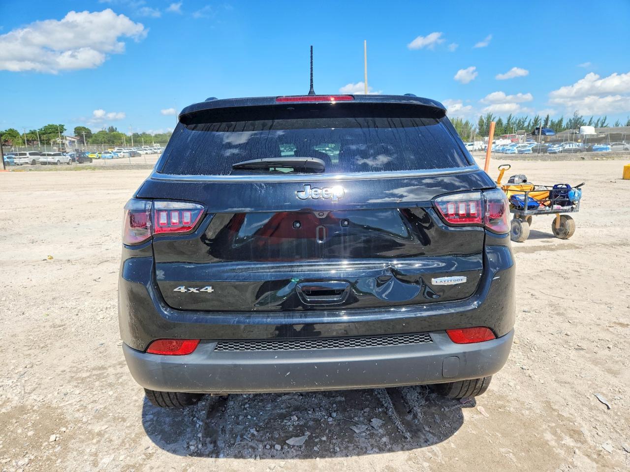 2025 Jeep Compass Latitude - Фото 6