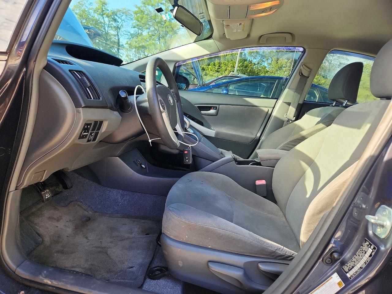 2011 Toyota Prius Three - Image 7