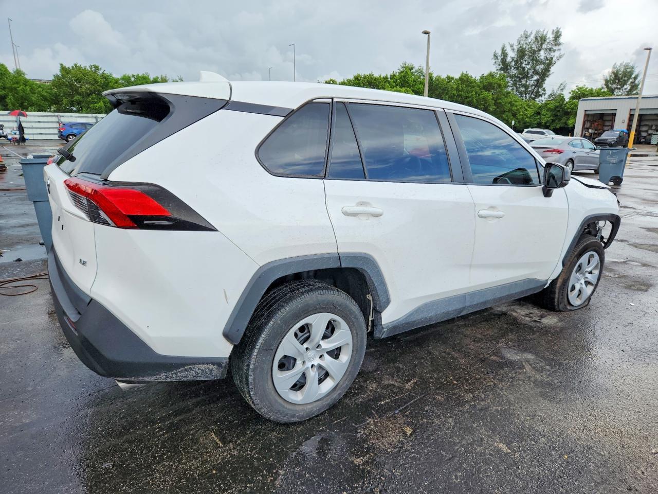 2023 Toyota Rav4 Le - Фото 3