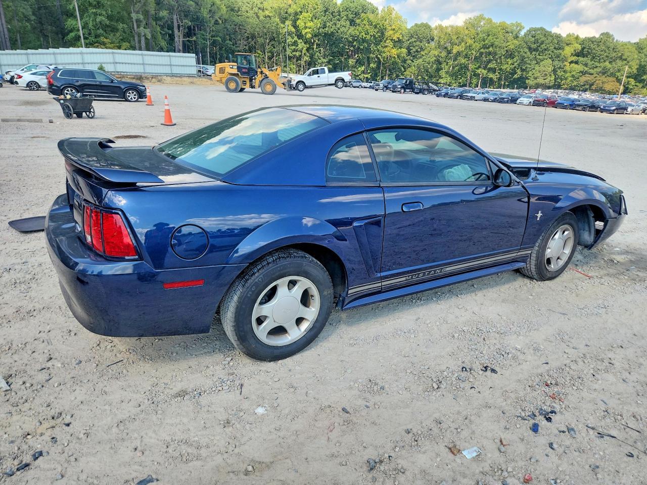 2001 Ford Mustang - Image 3