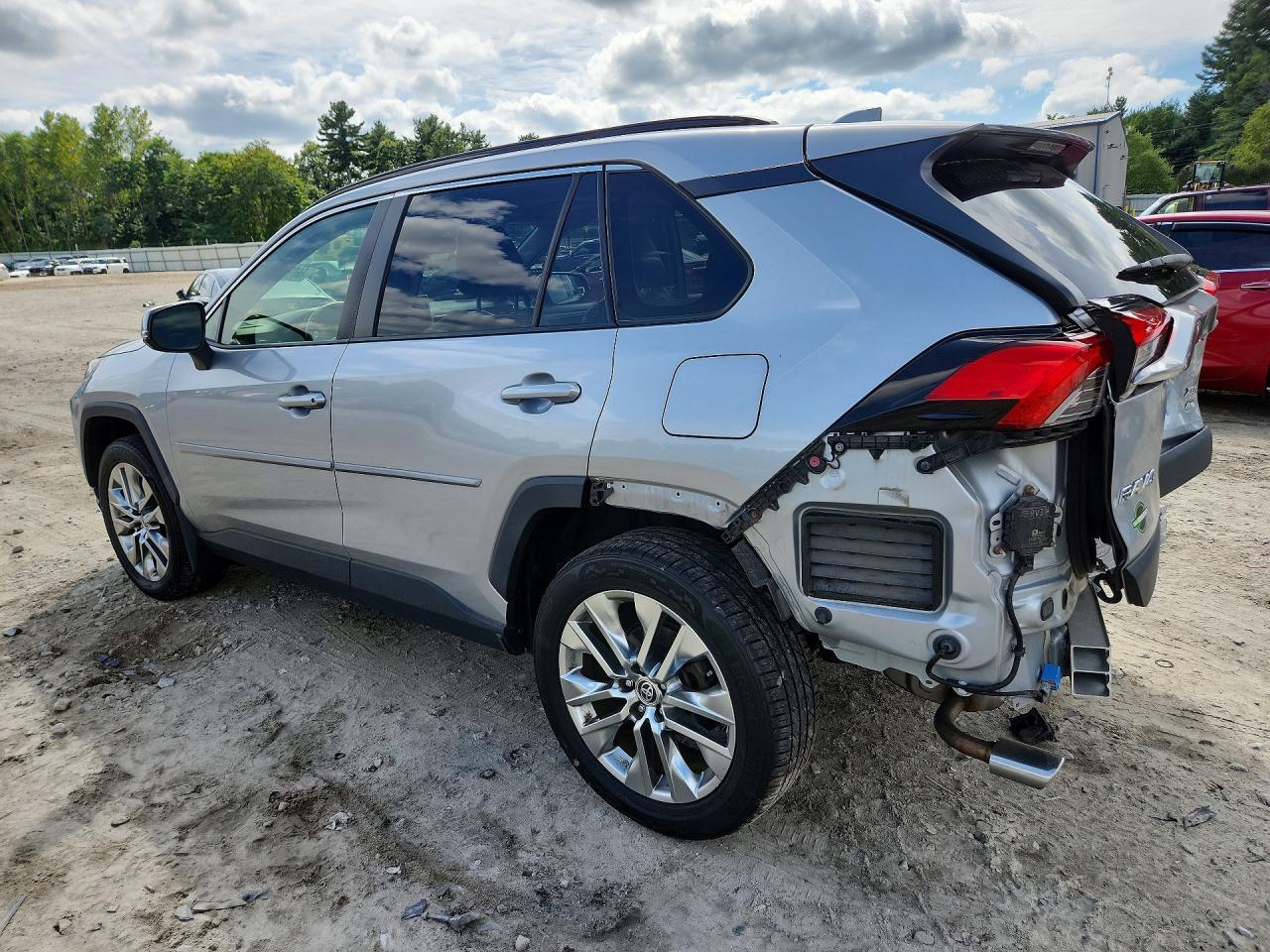 2021 Toyota Rav4 Xle Premium - Фото 2