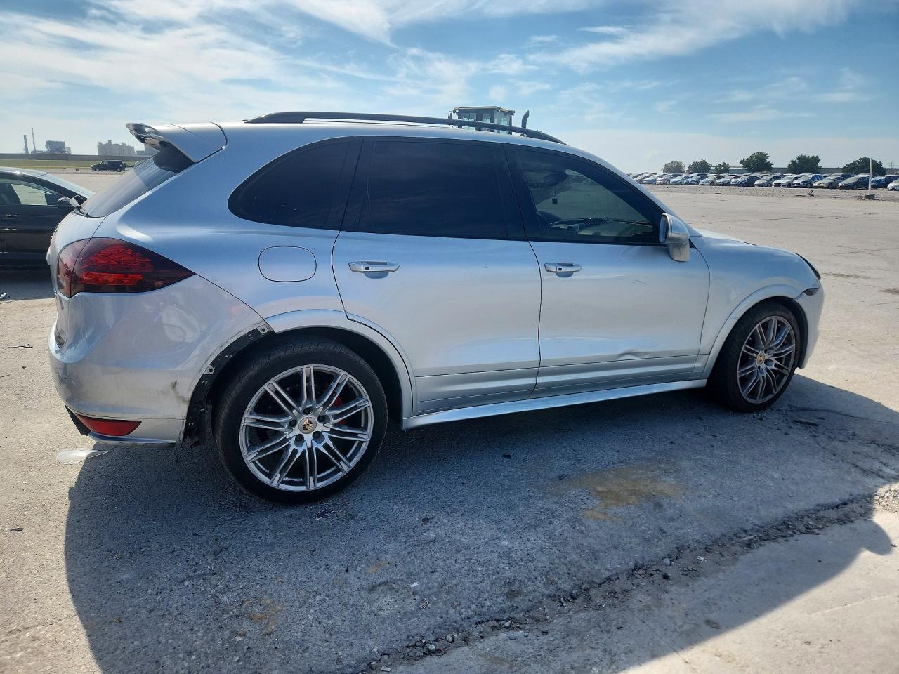 2013 Porsche Cayenne Gts - Image 3