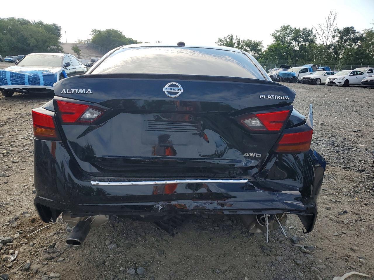 2021 Nissan Altima Platinum - Фото 6