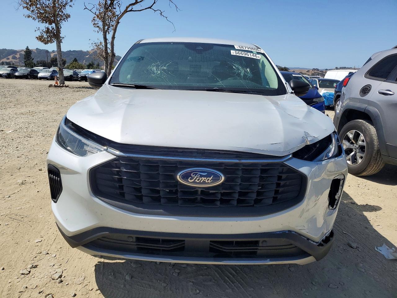 2025 Ford Escape Active - Image 5