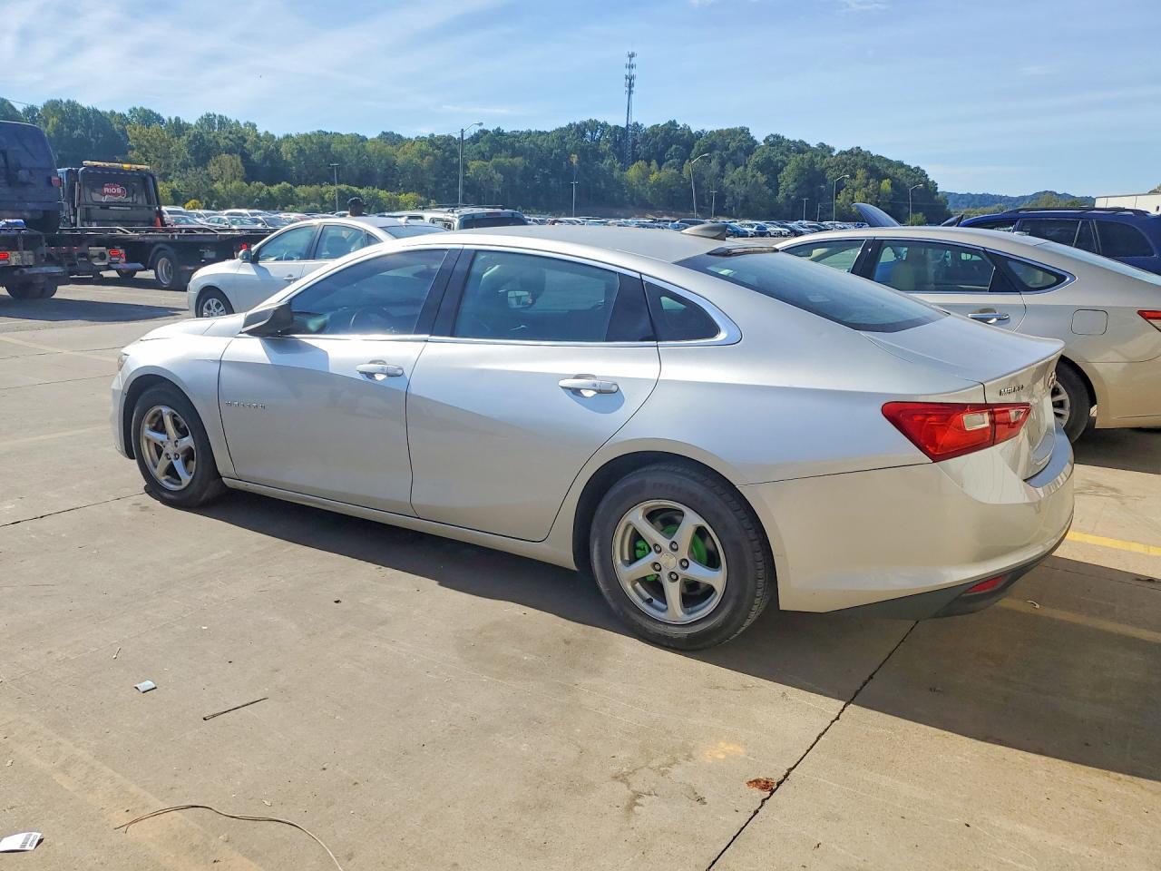2016 Chevrolet Malibu Ls - Фото 2