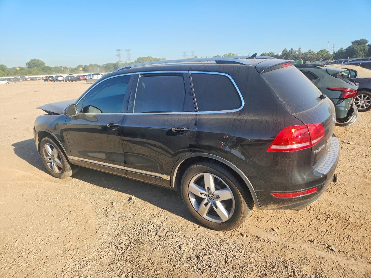 2013 Volkswagen Touareg V6 - Фото 2
