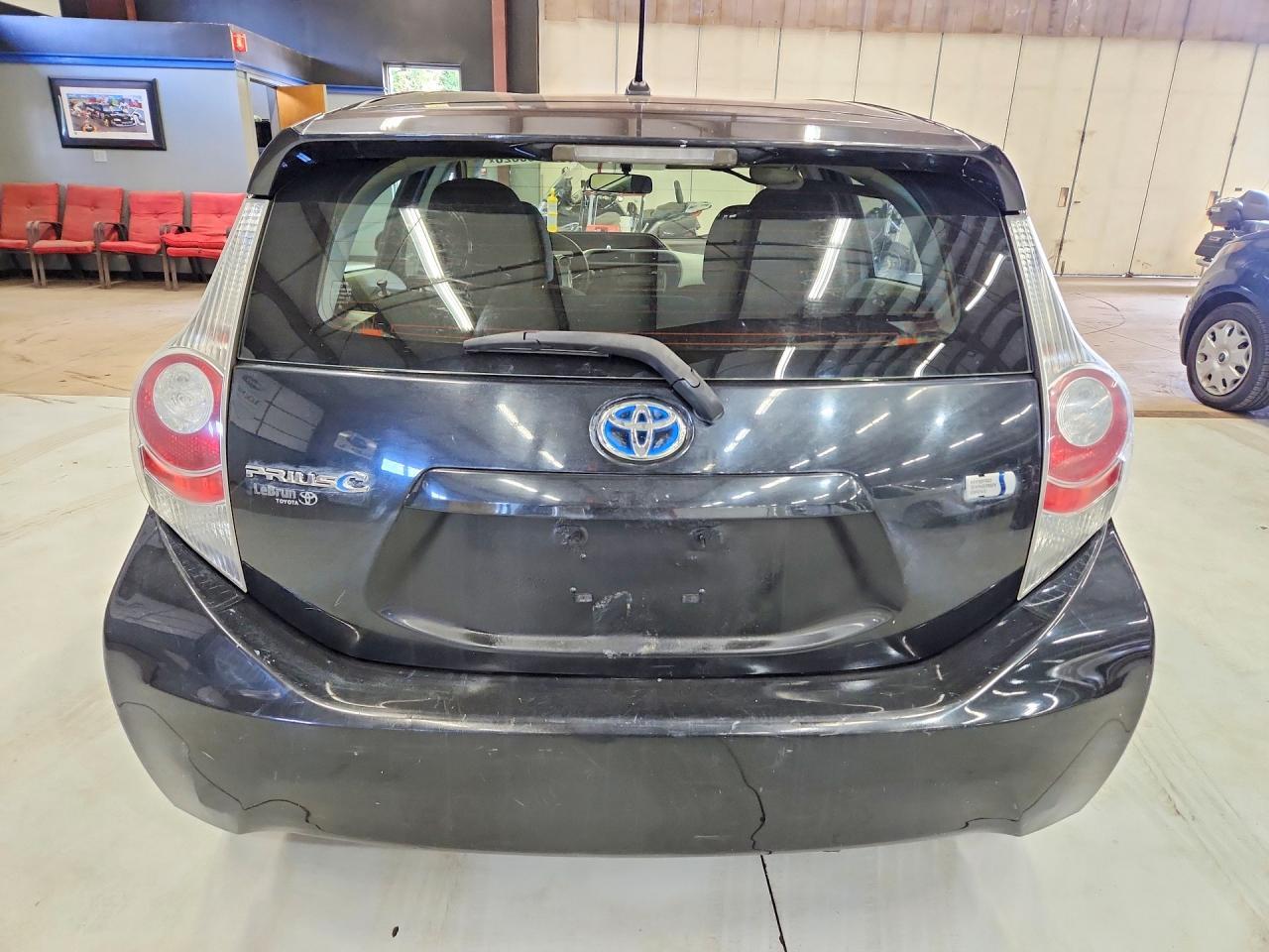 2012 Toyota Prius C Two - Фото 6