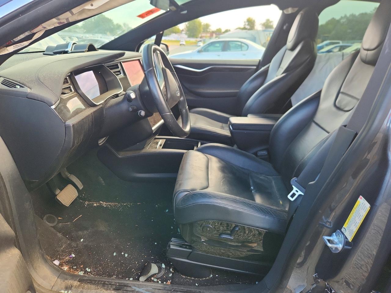 2016 Tesla Model X - Image 7