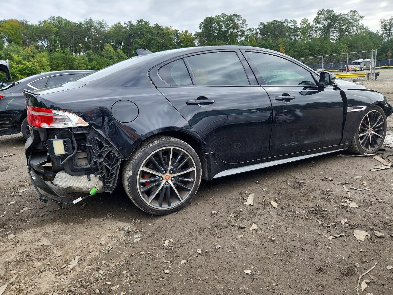 2018 Jaguar Xe S - Фото 3
