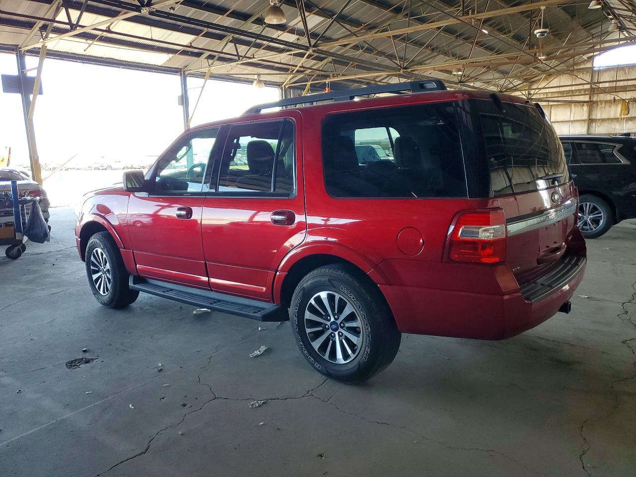 2016 Ford Expedition Xlt - Фото 2