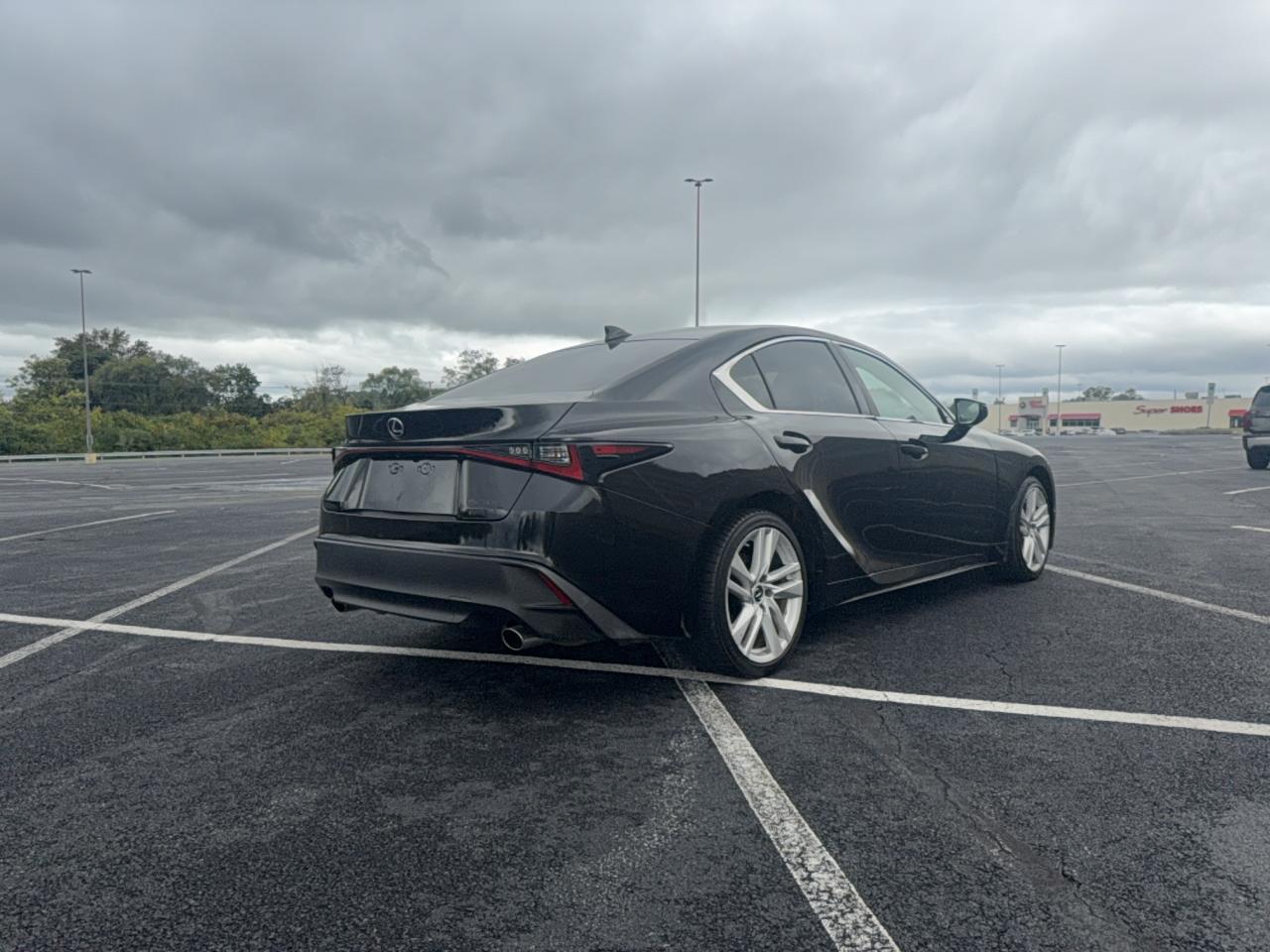 2022 Lexus Is 300 - Image 4