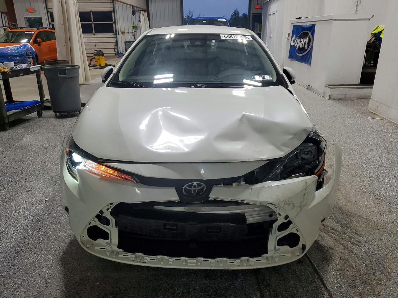 2020 Toyota Corolla Le - Фото 5