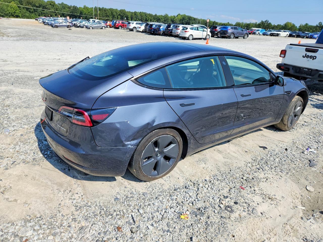 2021 Tesla Model 3 - Фото 3
