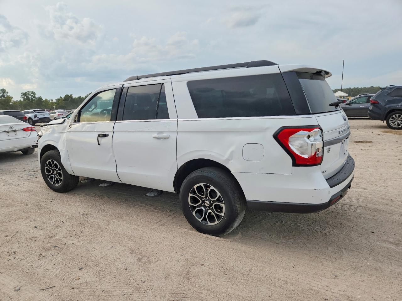 2022 Ford Expedition Max Xlt - Фото 2