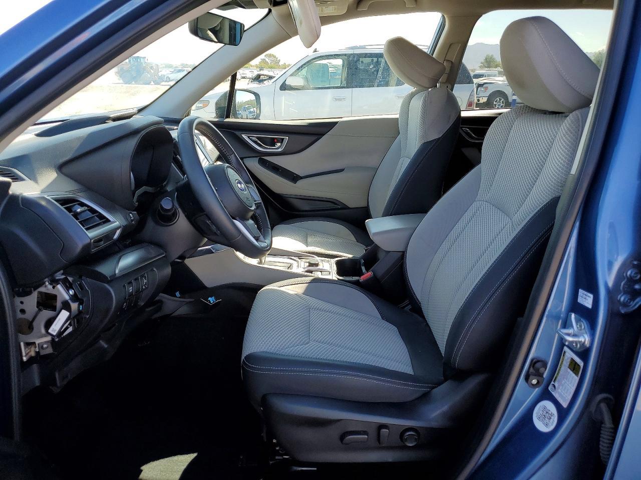 2024 Subaru Forester Premium - Image 7