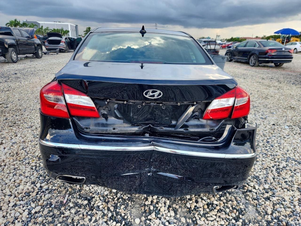 2012 Hyundai Genesis 5.0L - Image 6