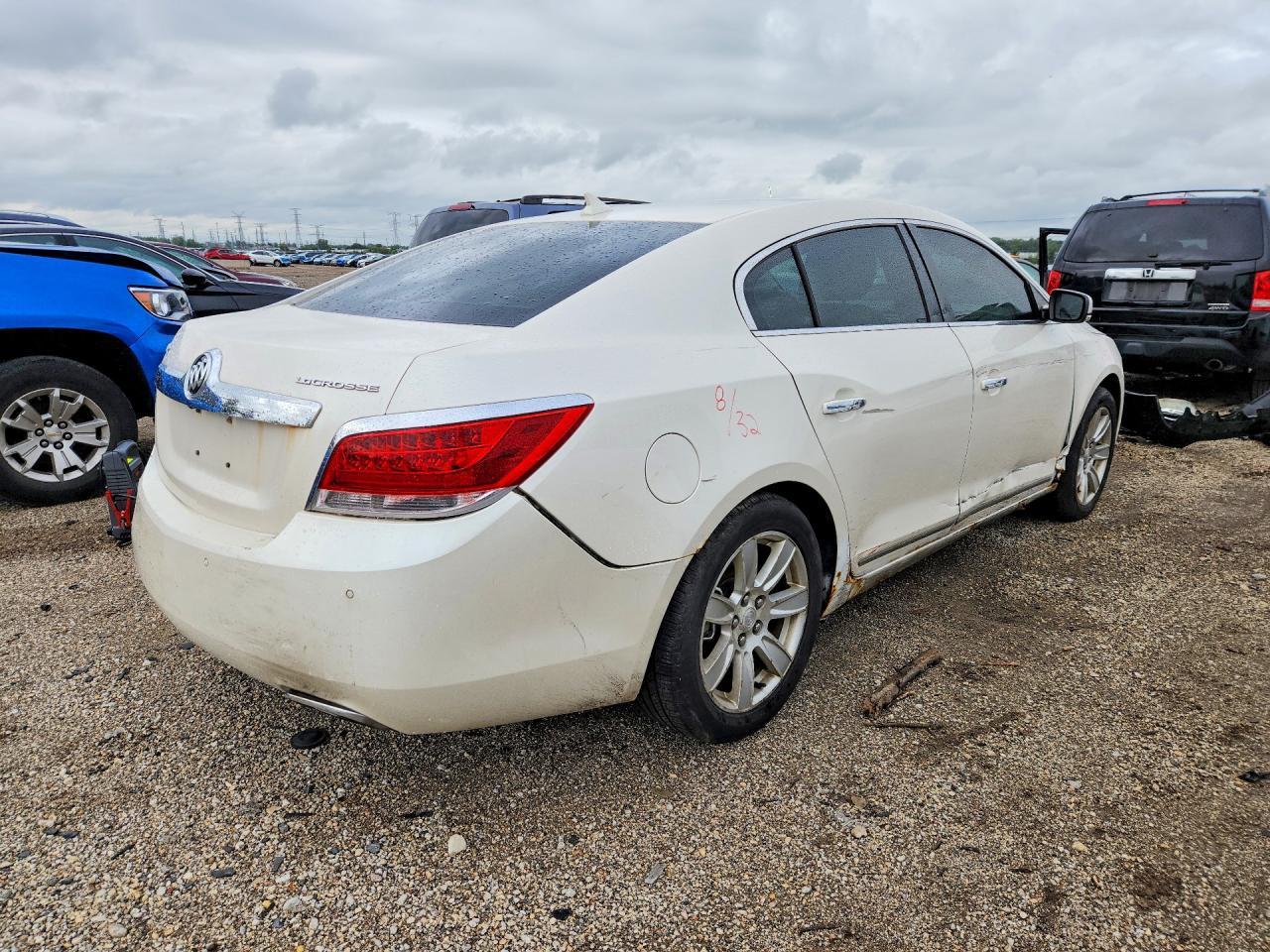 2013 Buick Lacrosse - Image 3