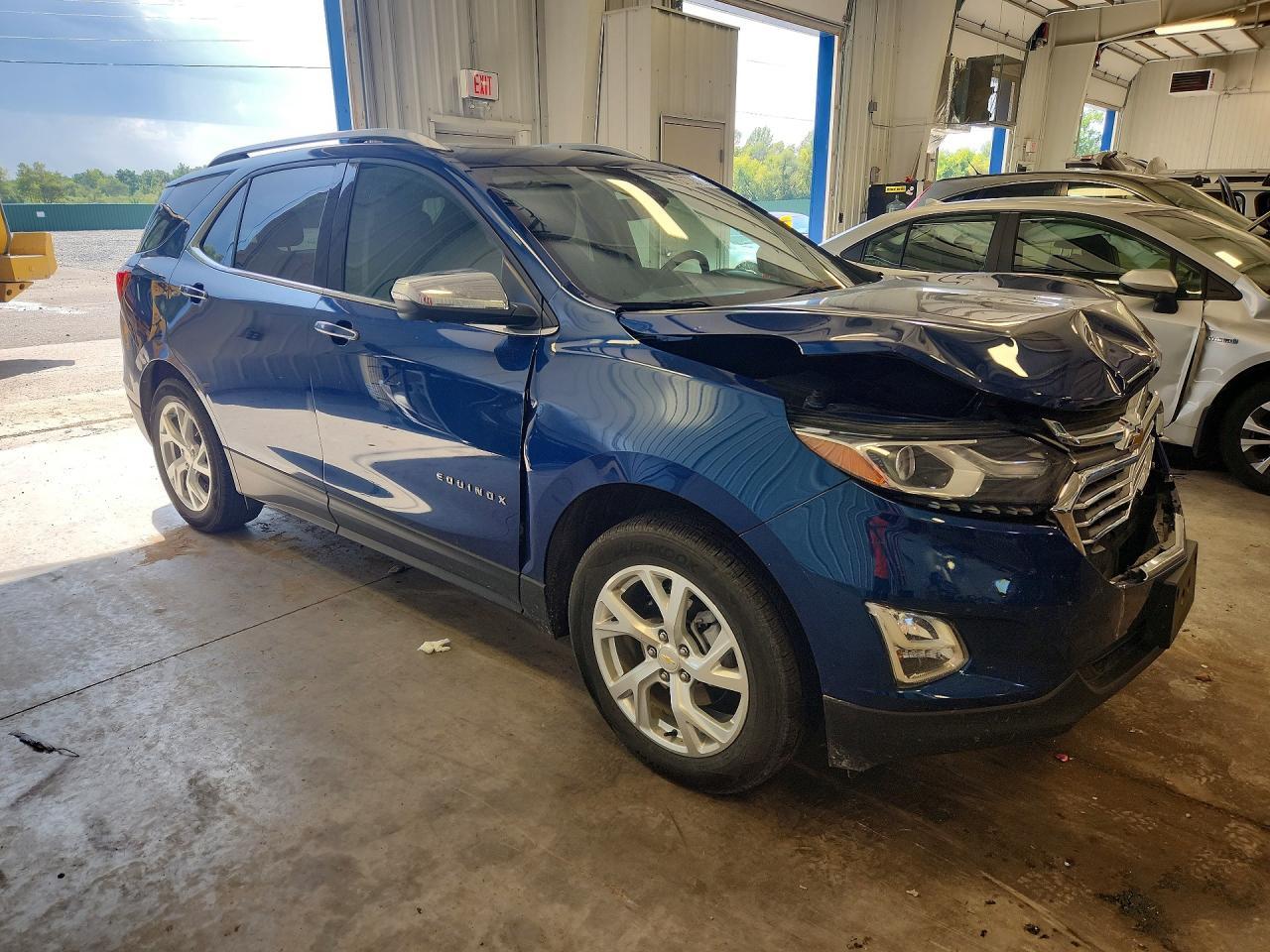 2020 Chevrolet Equinox Premier - Image 4