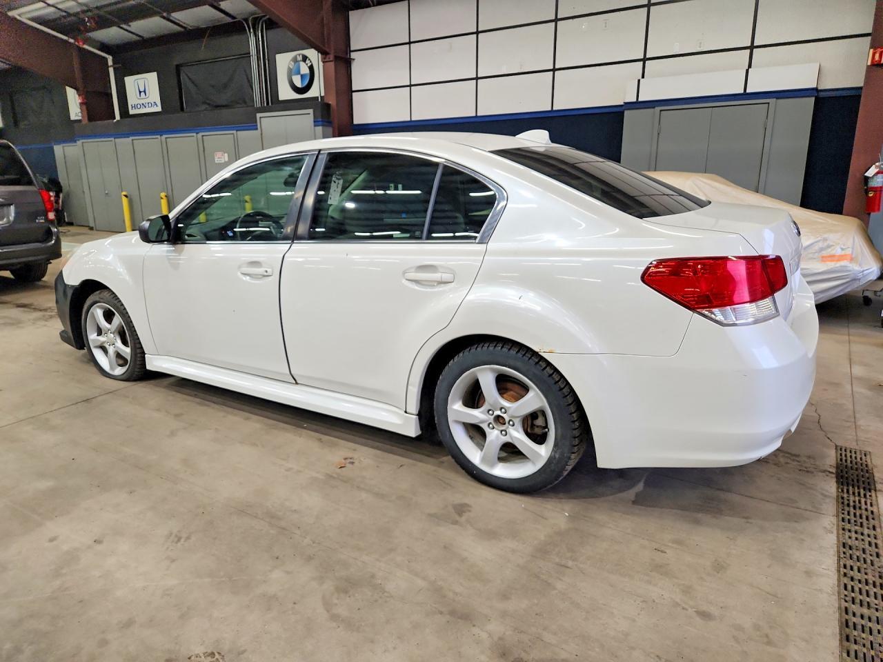 2014 Subaru Legacy 2.5I - Image 2