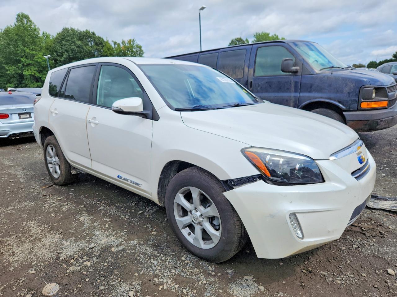 2014 Toyota Rav4 Ev Base - Image 4