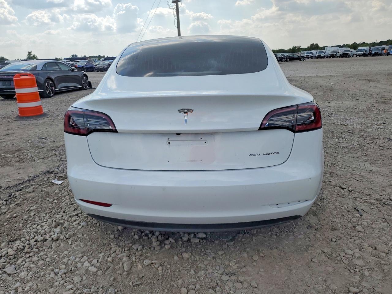 2020 Tesla Model 3 - Image 6
