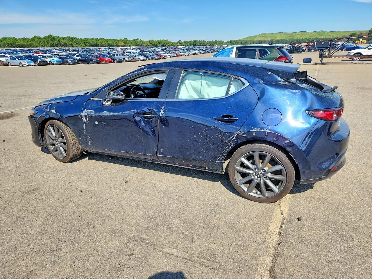 2021 Mazda 3 Preferred - Фото 2