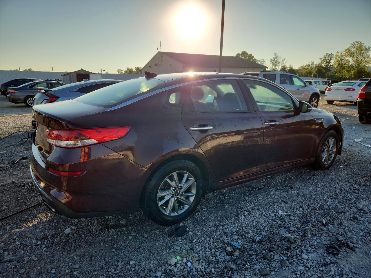 2019 Kia Optima Lx - Image 3