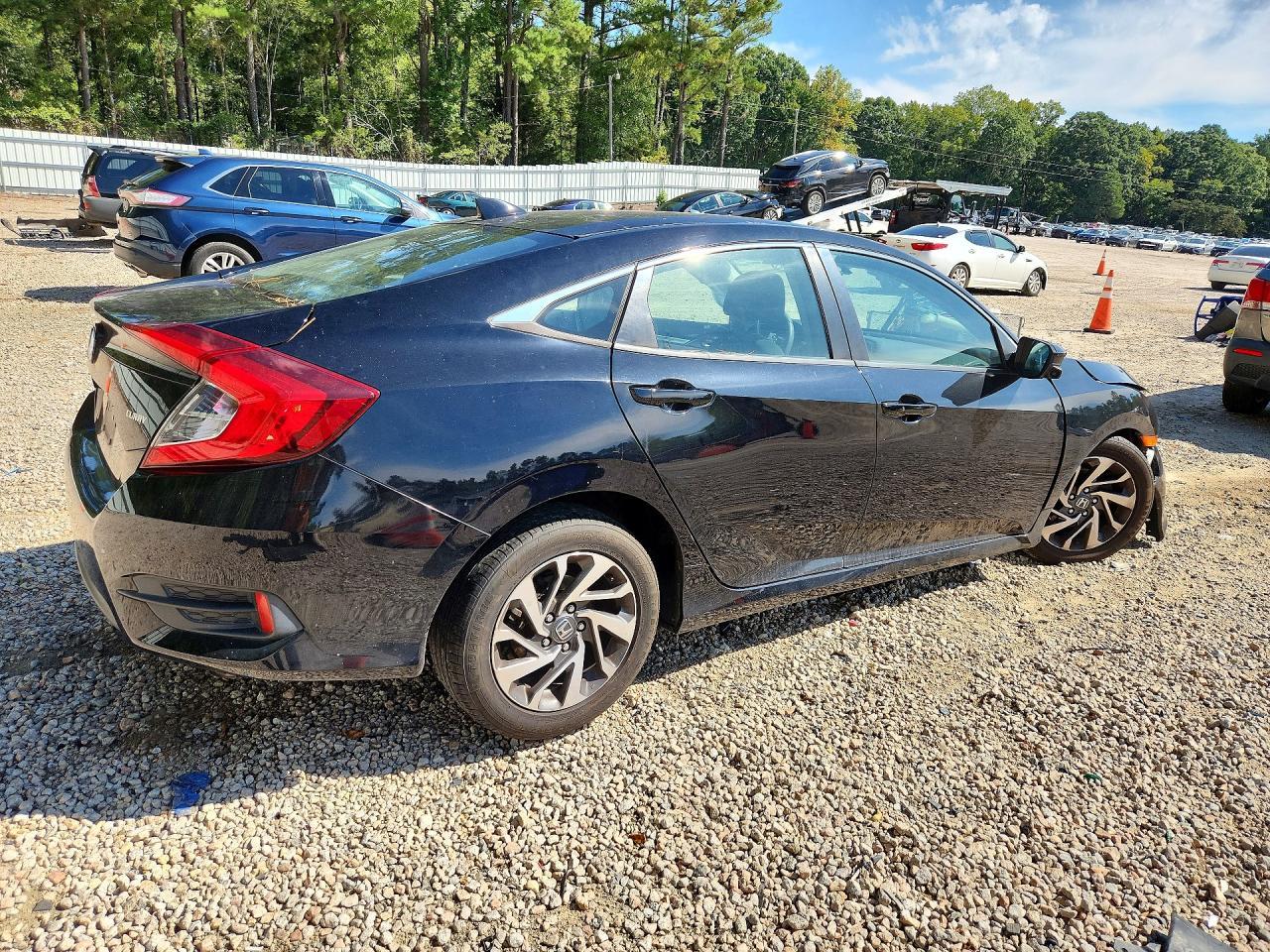 2018 Honda Civic Ex - Image 3