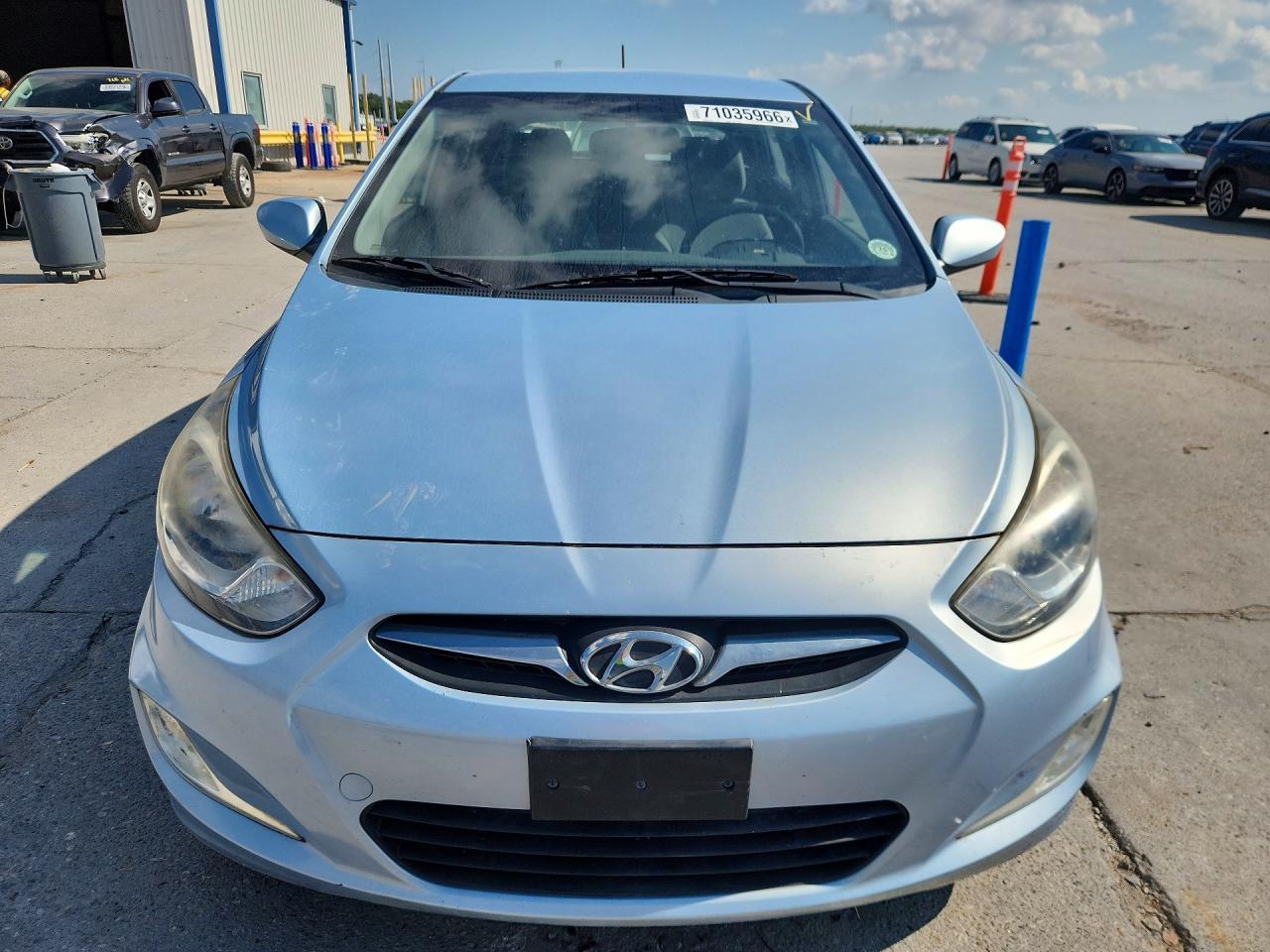 2012 Hyundai Accent Se - Фото 5