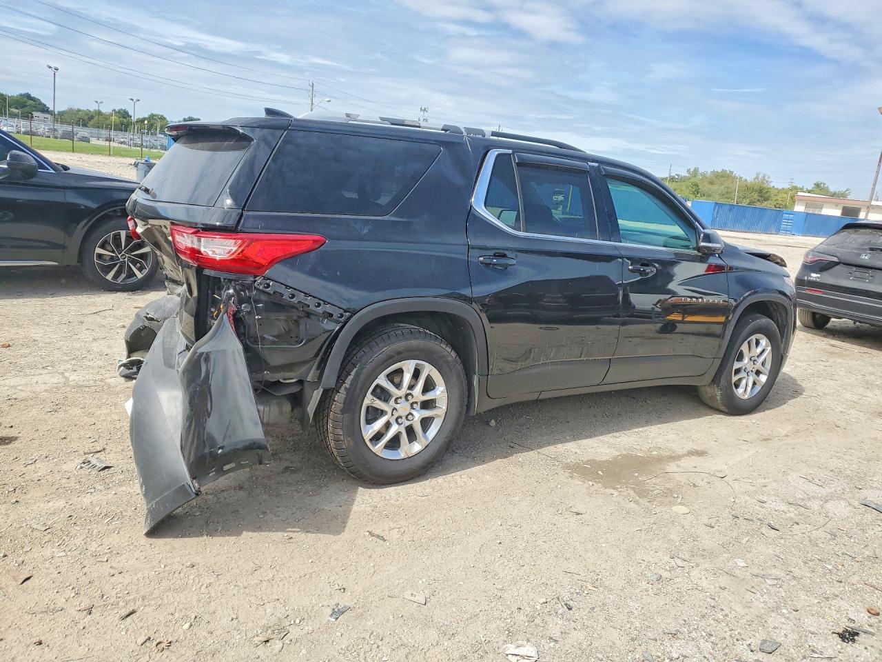 2018 Chevrolet Traverse Lt - Фото 3