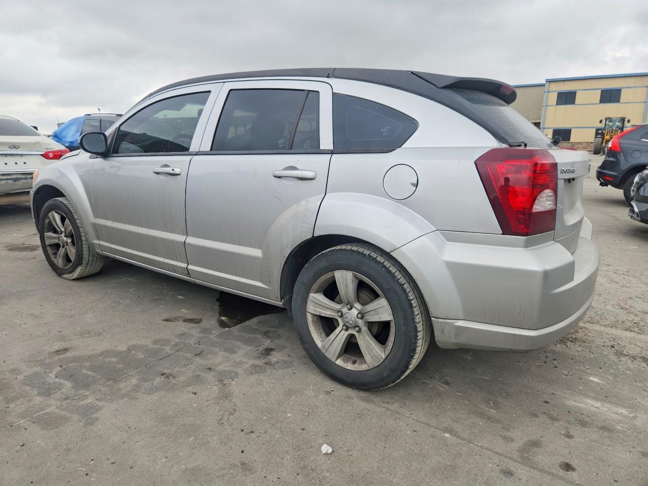 2011 Dodge Caliber Mainstreet - Image 2
