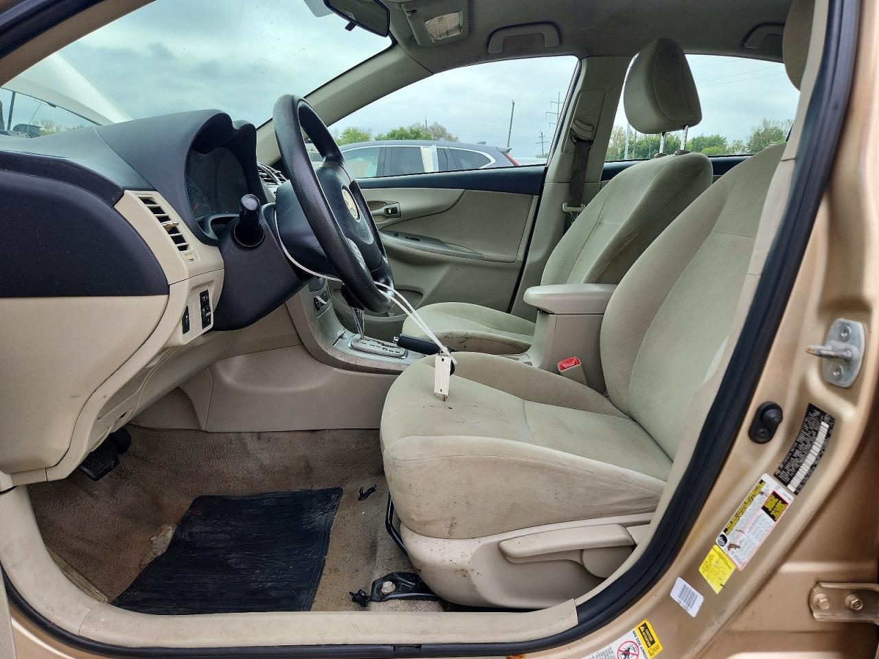 2012 Toyota Corolla Le - Image 7