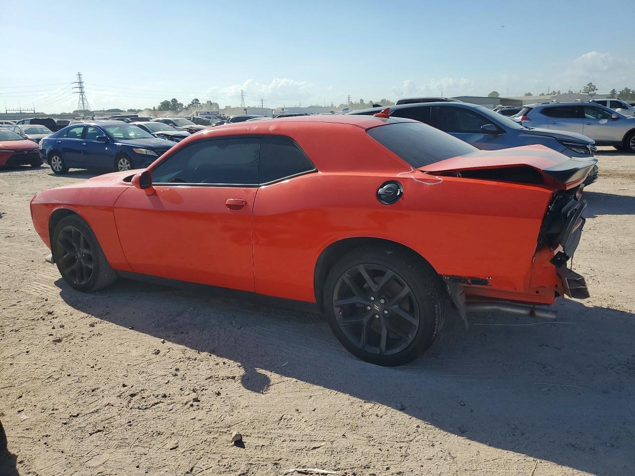 2022 Dodge Challenger Sxt - Фото 2