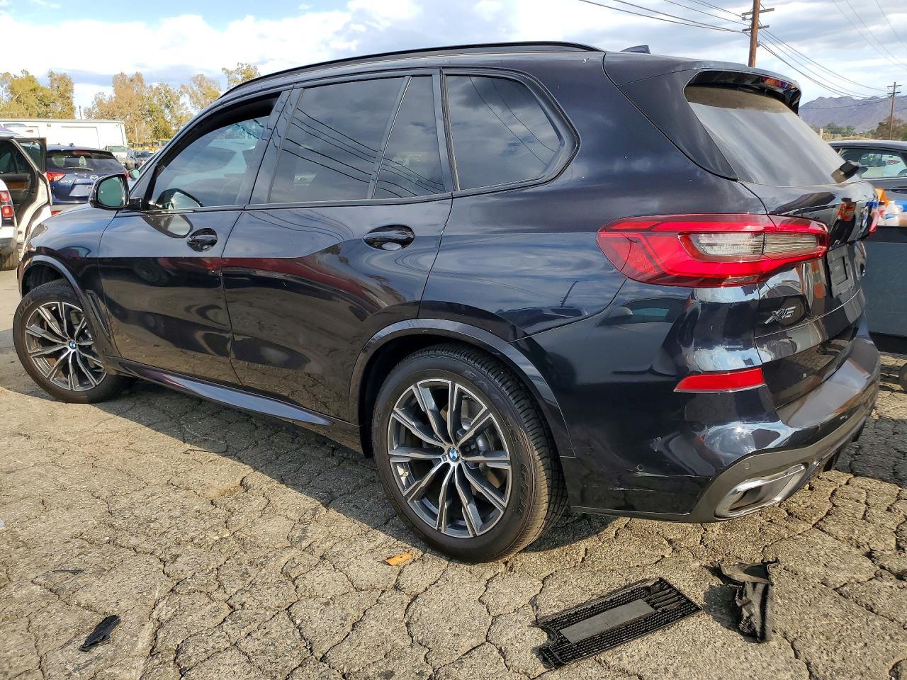 2019 BMW X5 xDrive40I - Фото 2