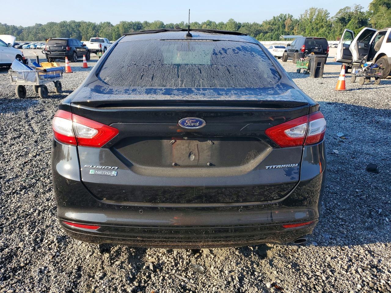 2016 Ford Fusion Titanium Phev - Image 6