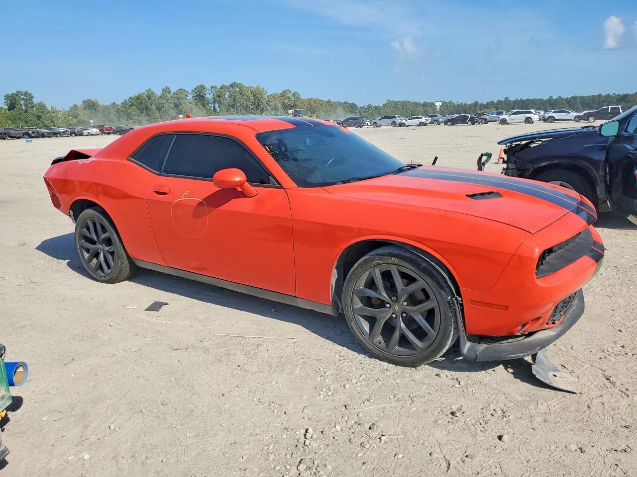 2022 Dodge Challenger Sxt - Фото 4
