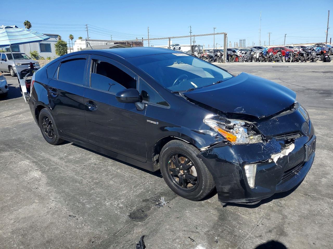 2014 Toyota Prius Four - Image 4