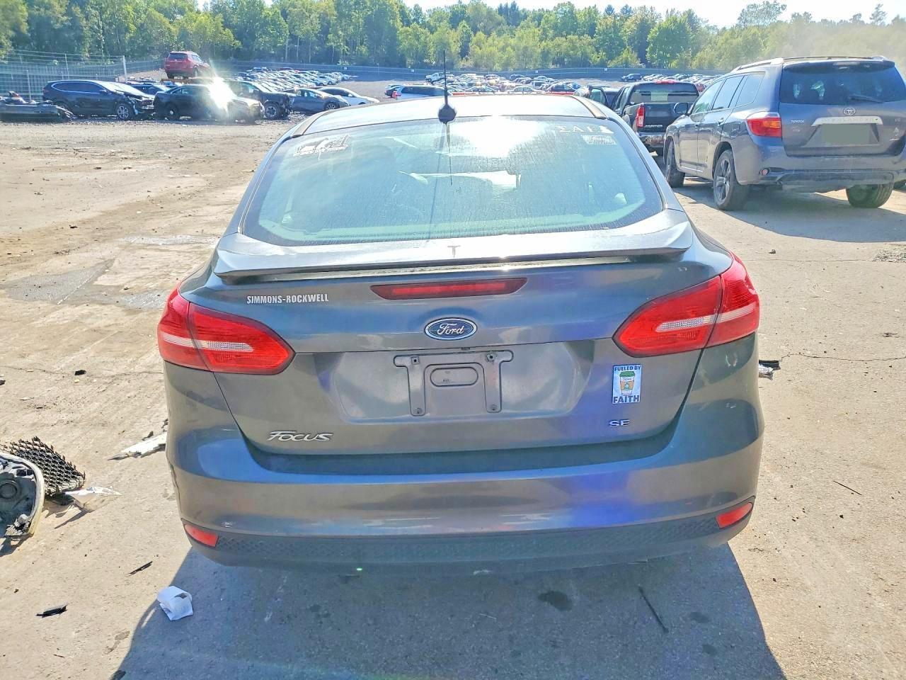 2015 Ford Focus Se - Фото 6