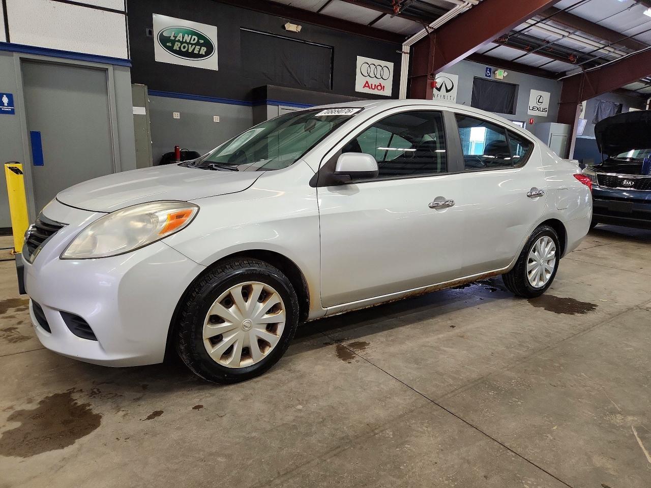 2013 Nissan Versa 1.6 S
