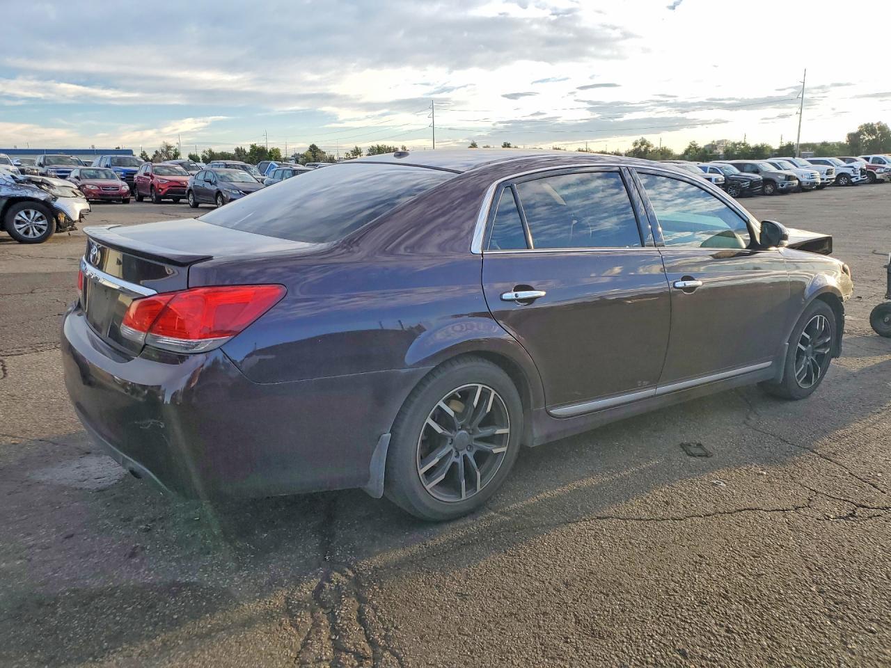 2012 Toyota Avalon Limited - Фото 3
