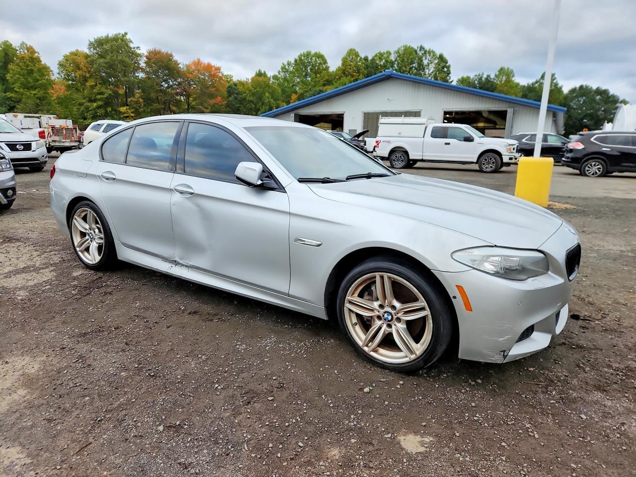 2013 BMW 550 Xi - Image 4