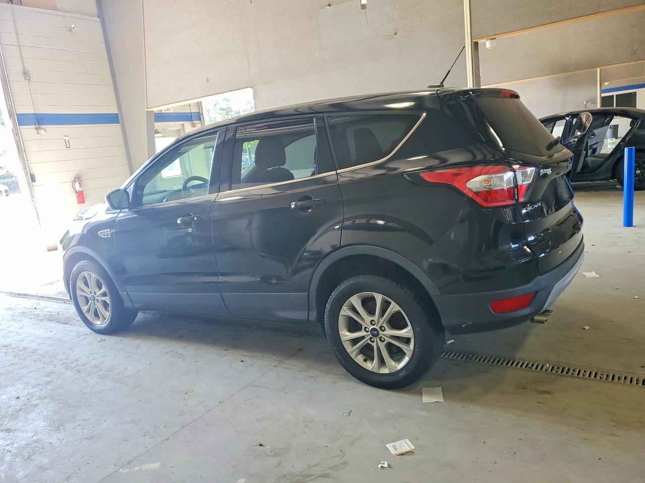 2017 Ford Escape Se - Image 2