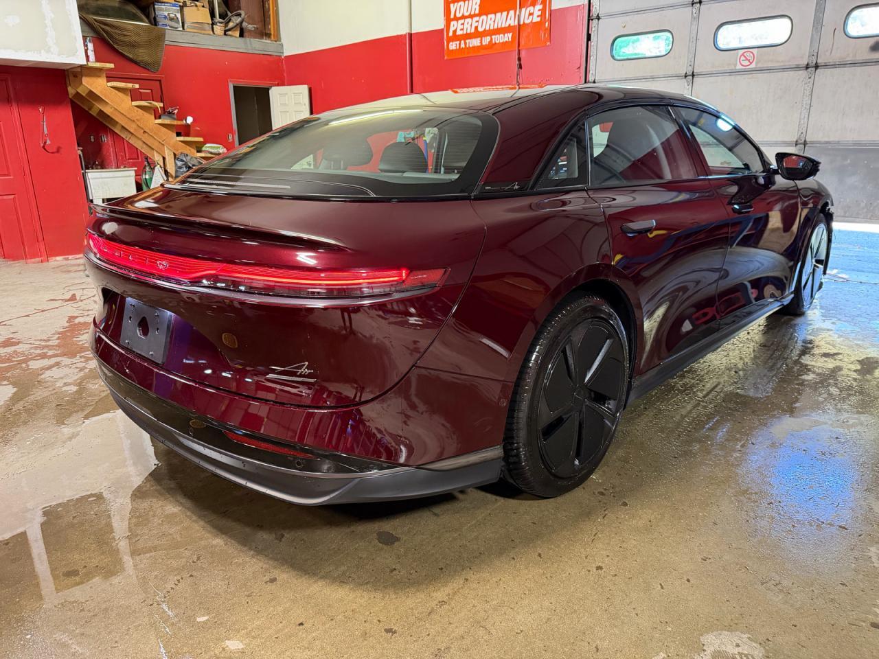 2025 Lucid Motors Air Touring - Фото 4