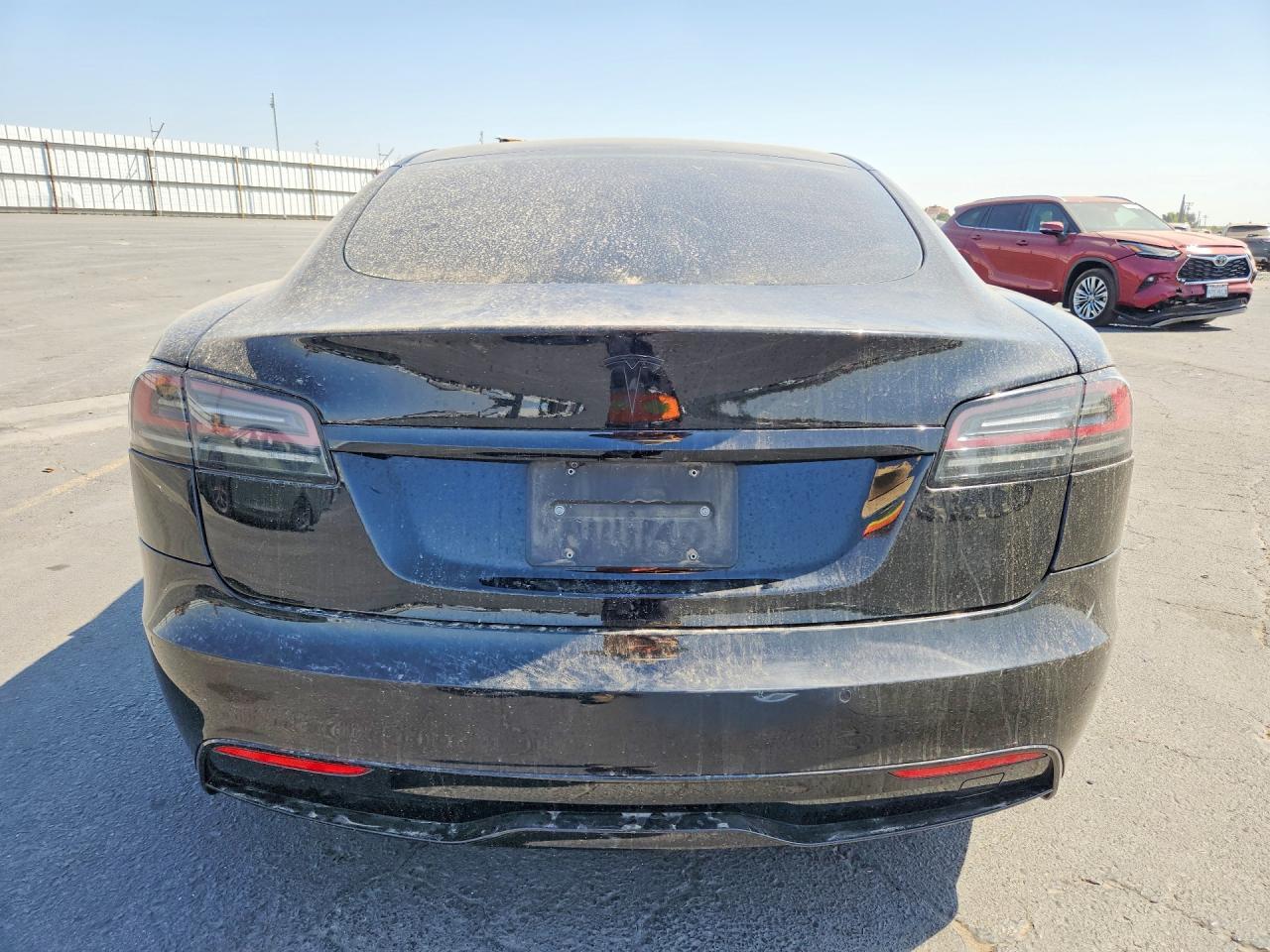 2022 Tesla Model S - Image 6