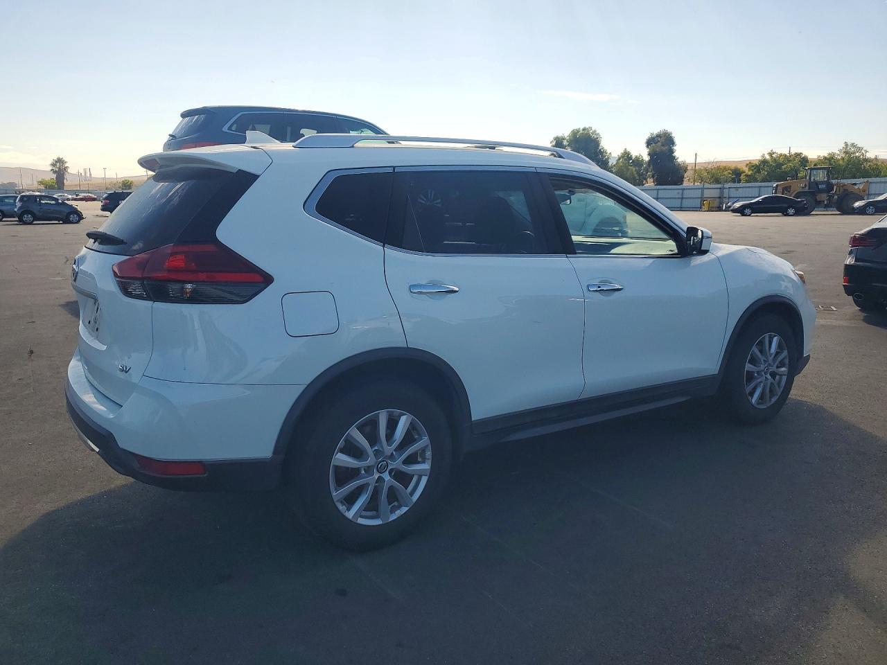 2017 Nissan Rogue Sv - Фото 3