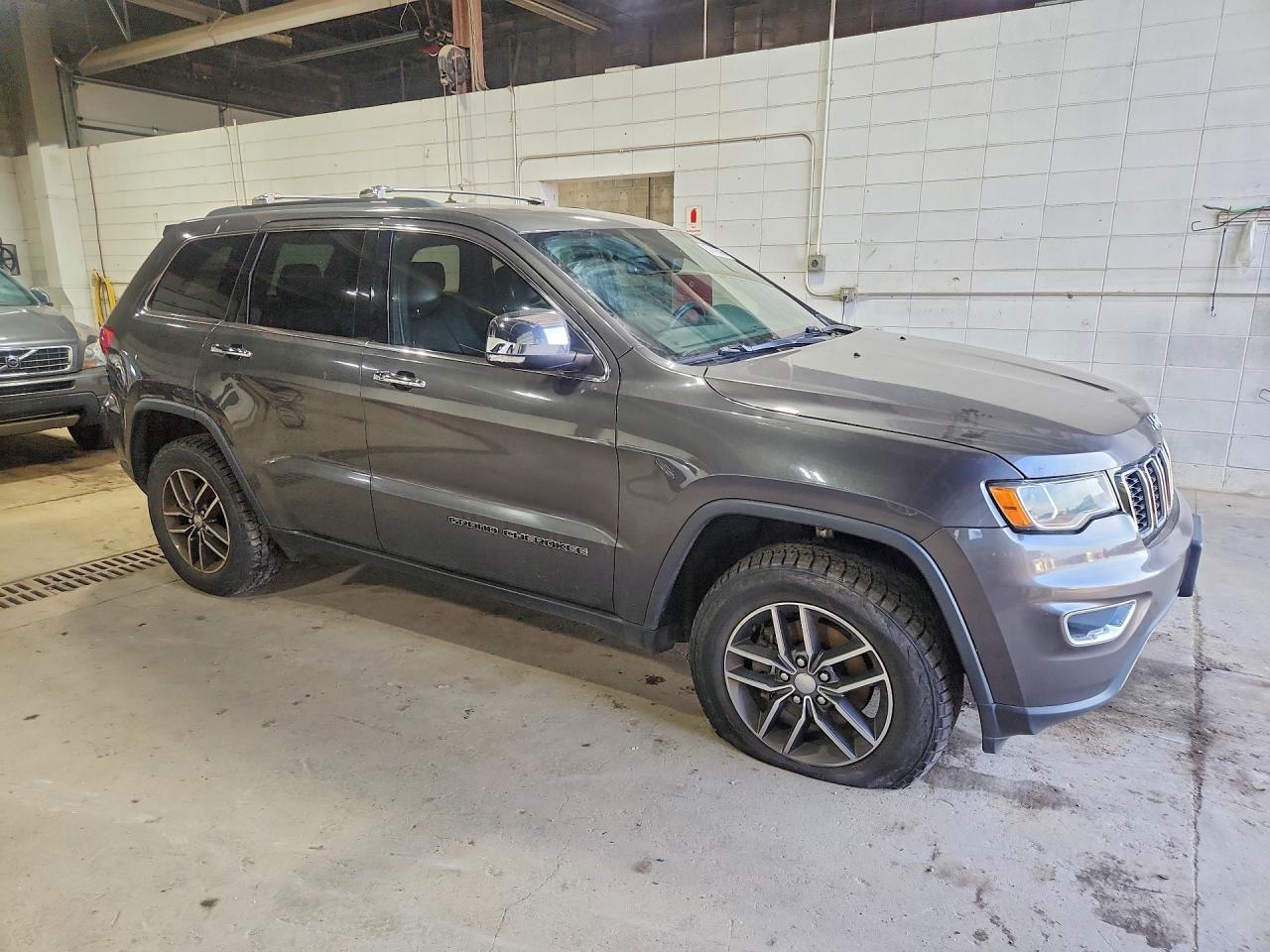 2017 Jeep Grand Cherokee - Фото 4